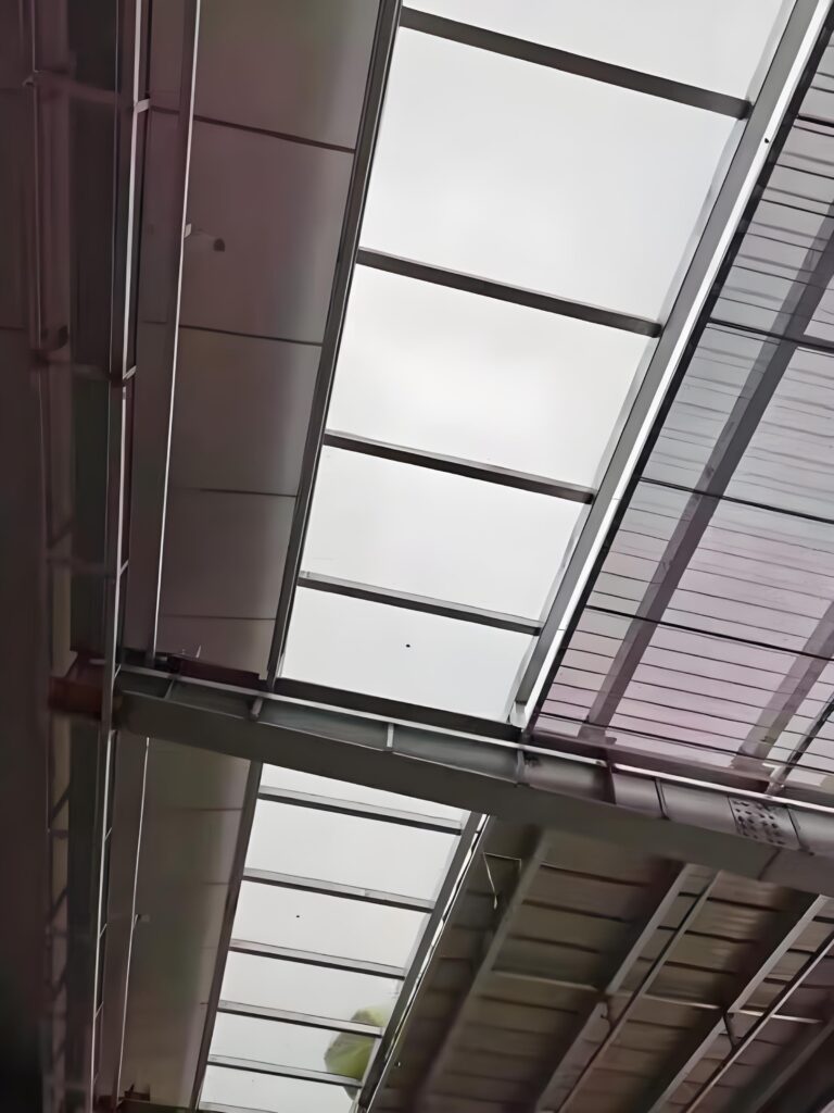 temperature controlled dimming glass